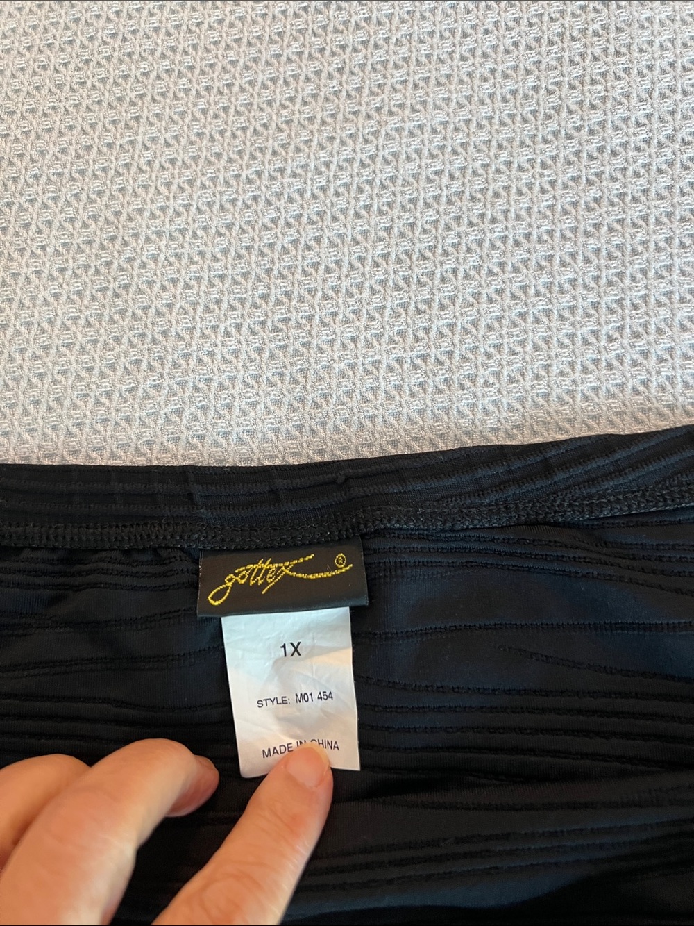 Gottex Black Textured Two-Piece swim Skirt Set - Picture 5 of 9